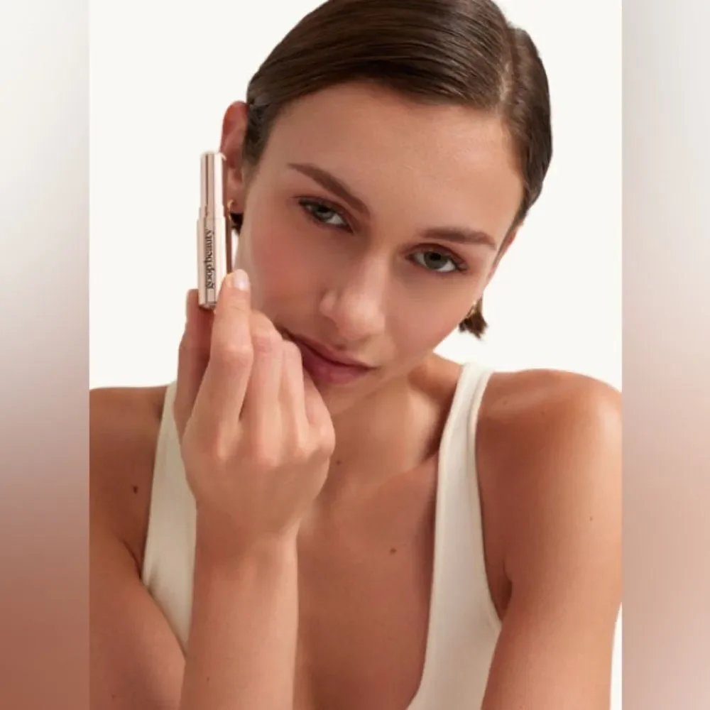 Goop Beauty NEW clean nourishing lip balm Clear